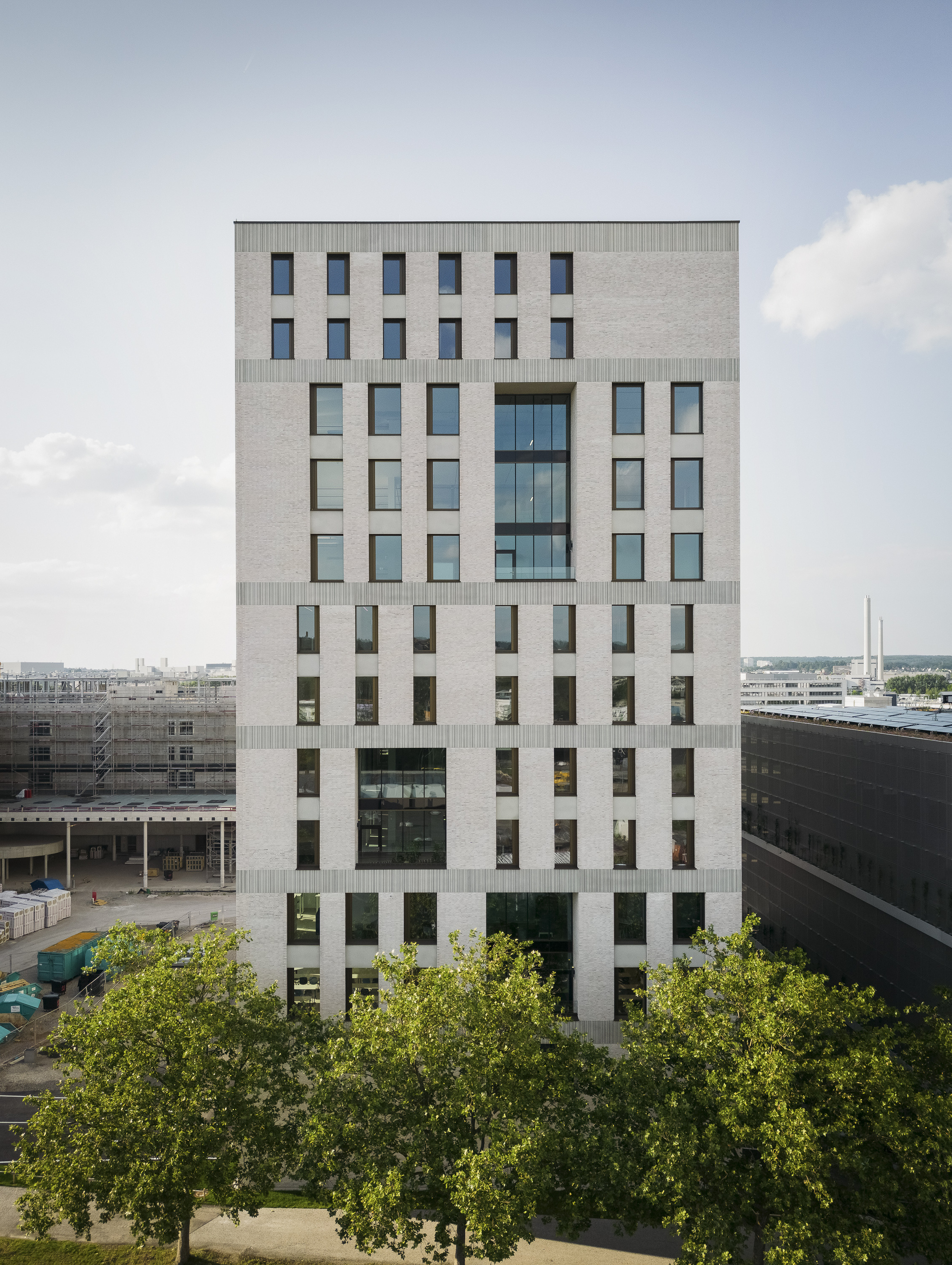 New High-Rise-Block Böblingen District Hospital / Baumschlager Eberle Architekten-23