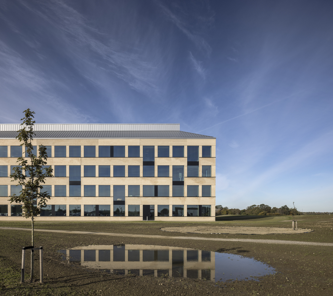 丹麦皇家总部丨CEBRA-27