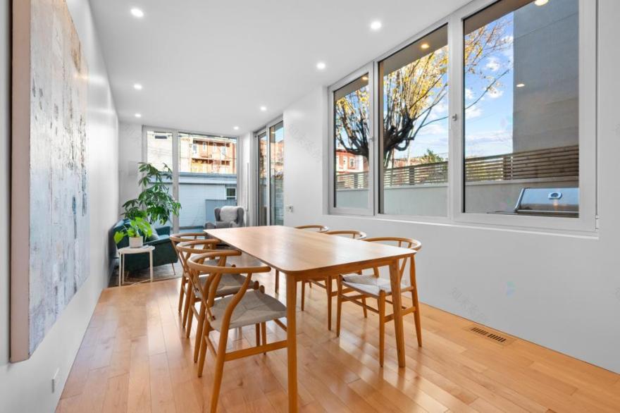 蒙特利尔高原皇家中心带泳池豪宅丨加拿大蒙特利尔-11