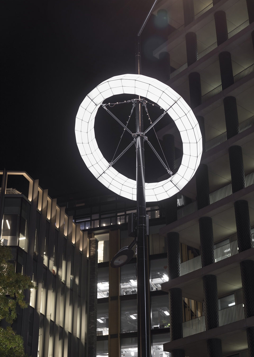 伦敦购物中心巨形灯光装置·“Space Frames”-11