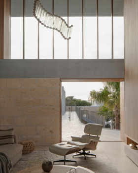 New Castle: A Walled Garden Paradise in Merewether by Anthony St John Parsons.