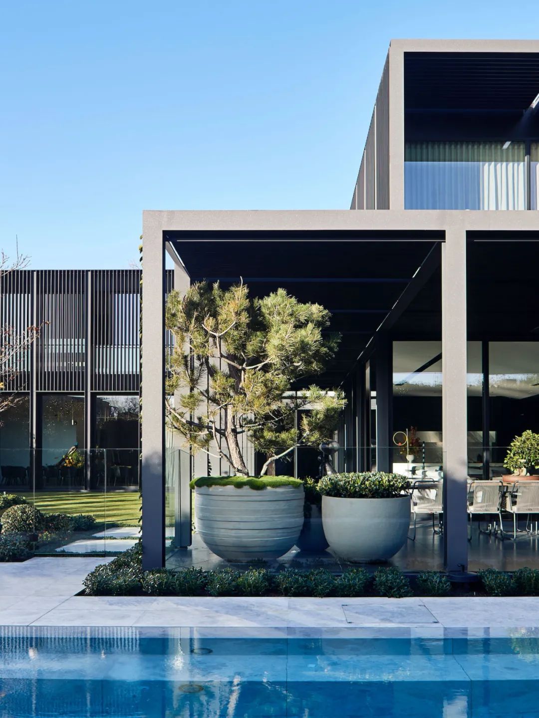 黑白配透明别墅,自然纯净空间设计丨ADDARC-26