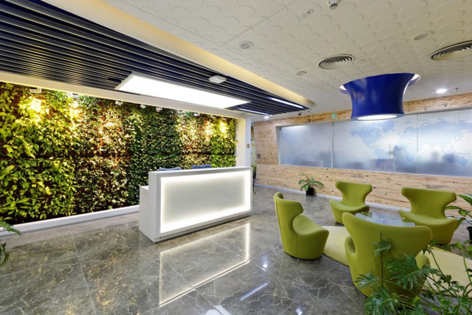 HERE 班加罗尔办公室 | 现代绿植墙的绿色工作空间-2