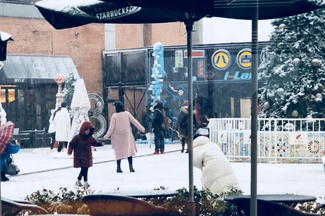 静安大悦城屋顶空间改造调整，“老法师”再度“整活”-13