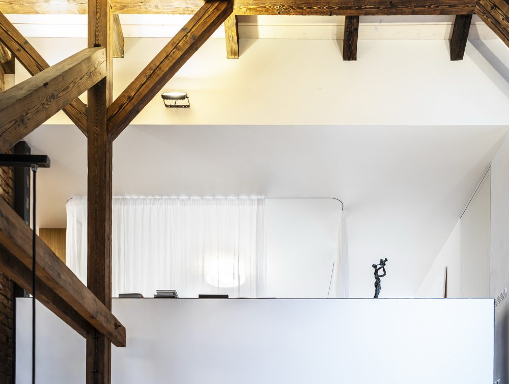 复古与现代交融的捷克公寓设计-29