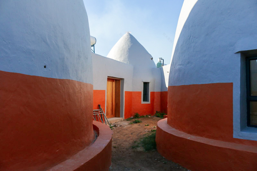 南非 Langbos 社区儿童中心 | 土筑多功能空间-13