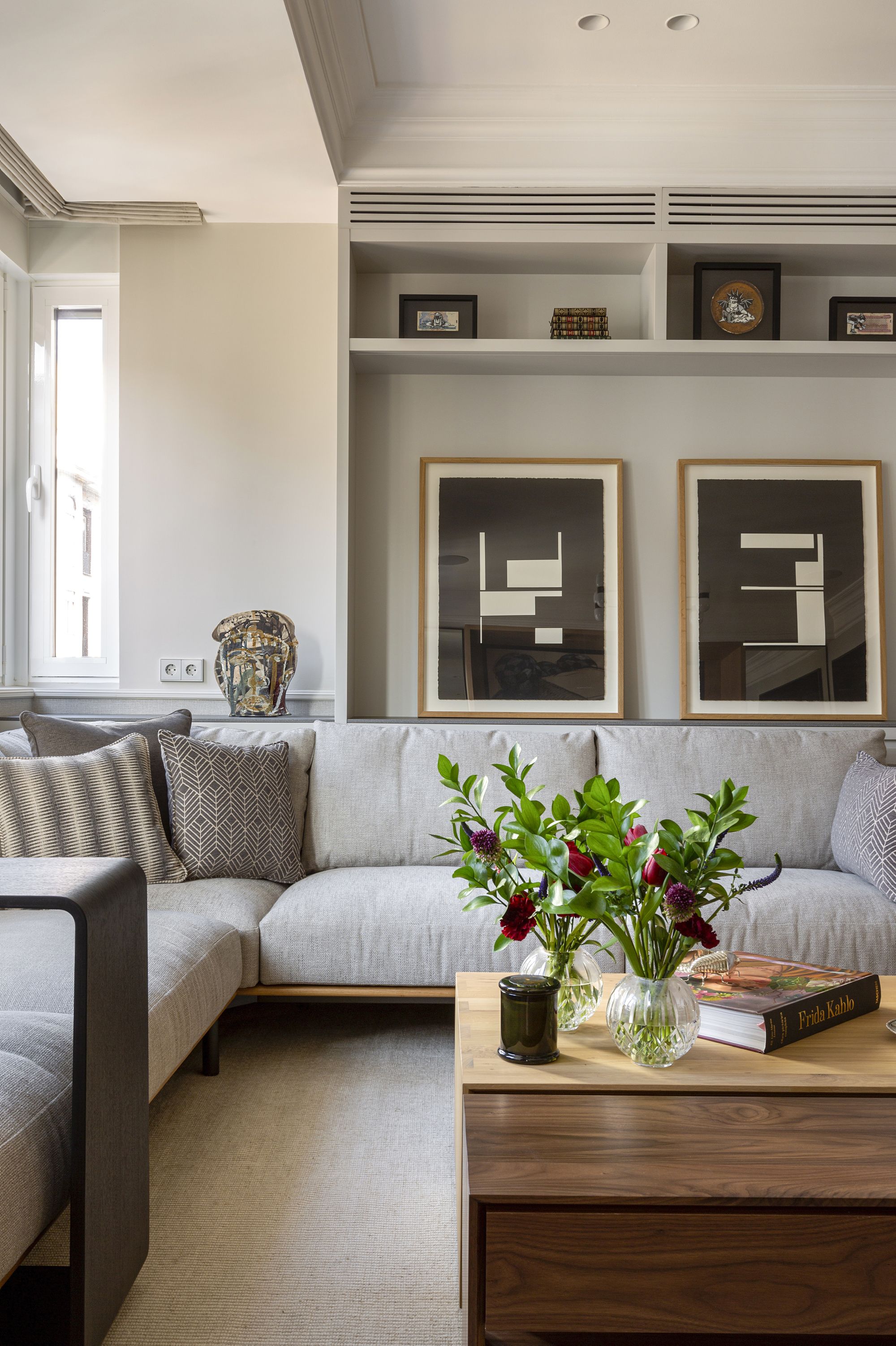 马德里 Salamanca 区 140 平米优雅公寓,中性色调与木质元素的完美融合-8