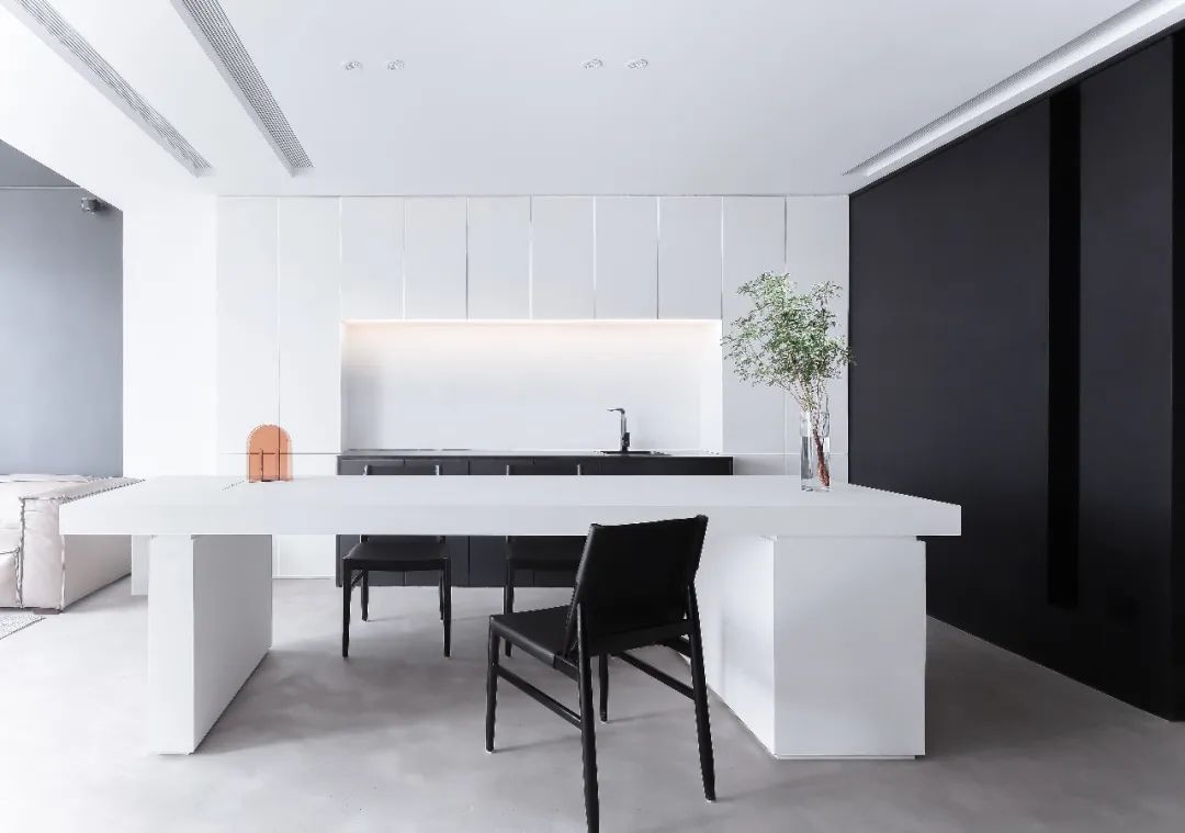 南京南站绿地之窗写字楼平衡黑白空间设计-28