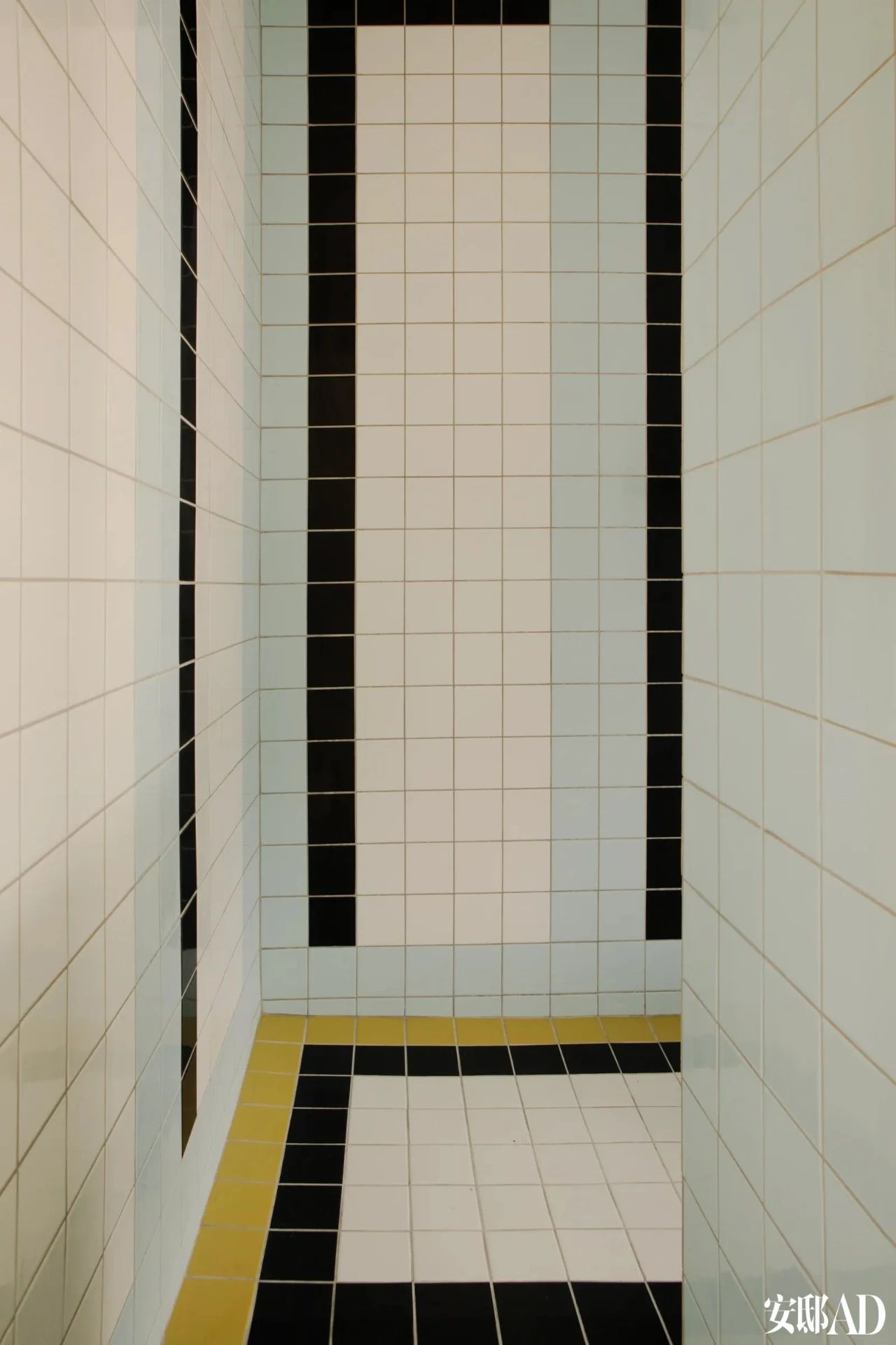 80平米巴黎粗野主义小空间改造丨法国巴黎丨Studio Marie Bonnard（玛丽·波纳尔创建）-33