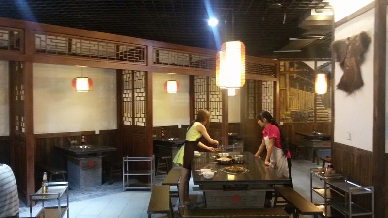 重庆两路费氏老火锅-1