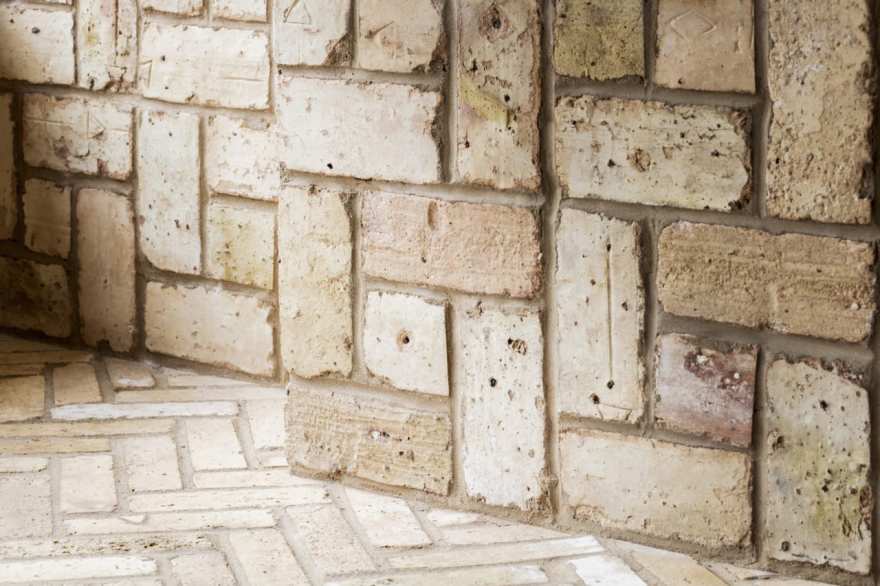 砖石魅力 · 盘点全球最具创意的砖石零售空间-31