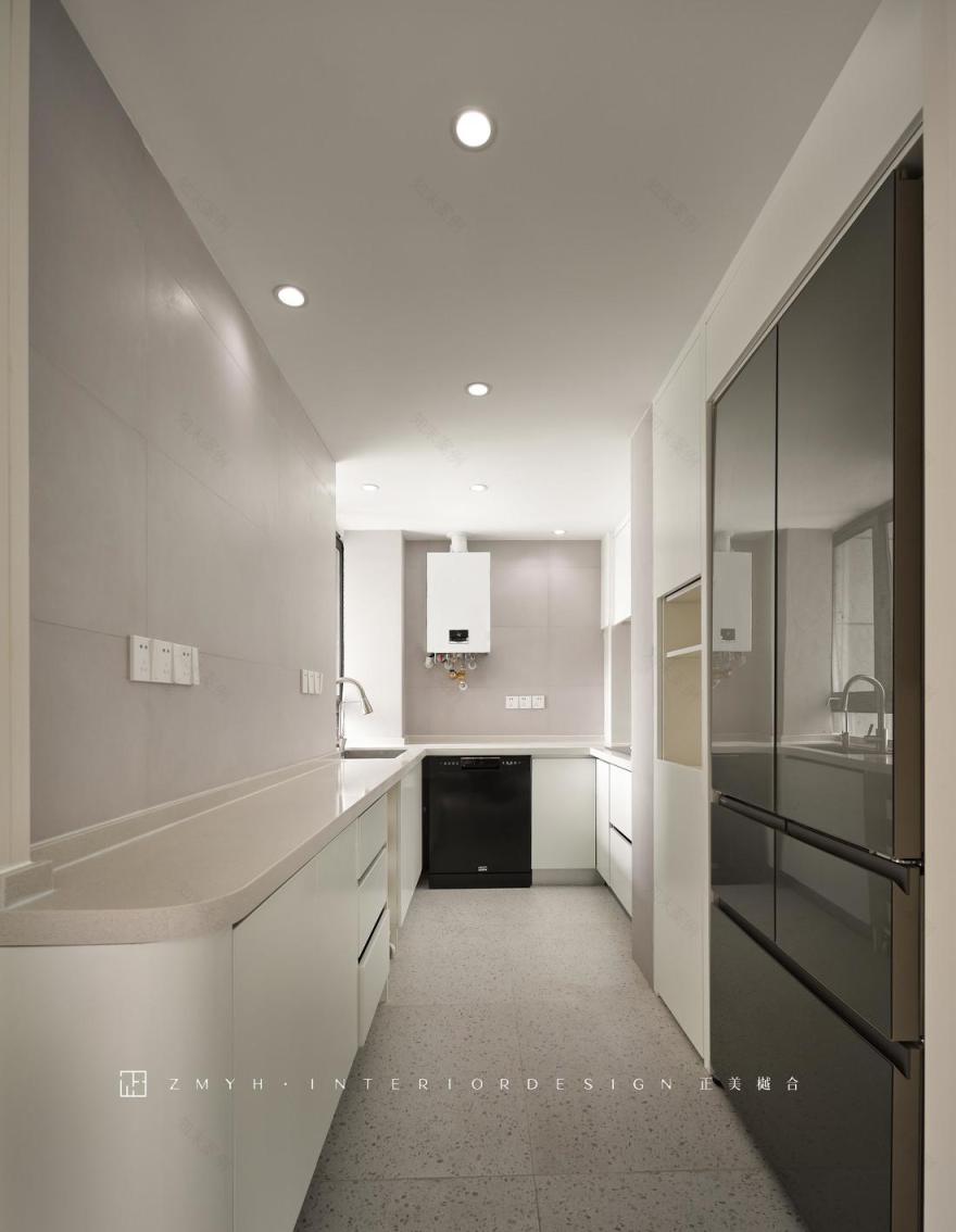 原木色+拱形元素的三口之家-10