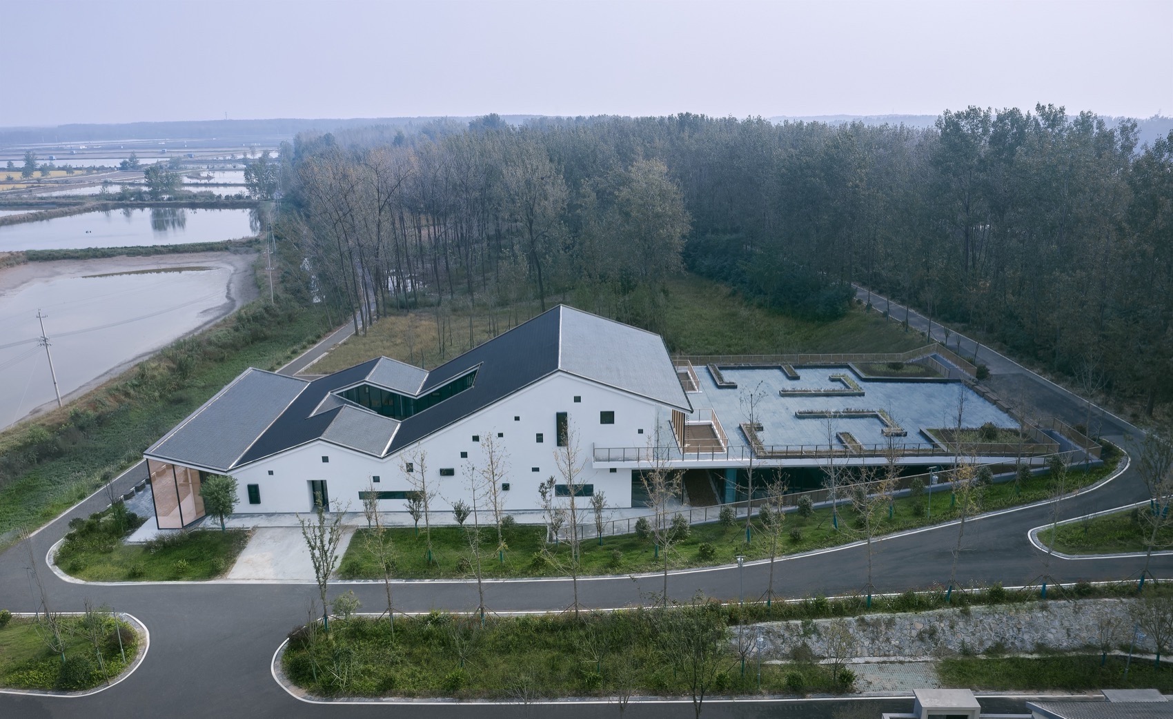 卢塘村党群服务中心·李口渔灯,水畔客厅丨中国宿迁丨江苏省建筑设计研究院股份有限公司-19