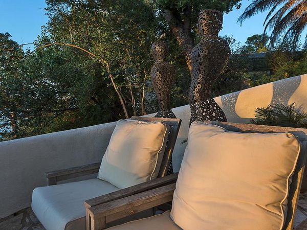 赖特弟子湖滨山坡住宅,戏剧性视野与独特结构-16