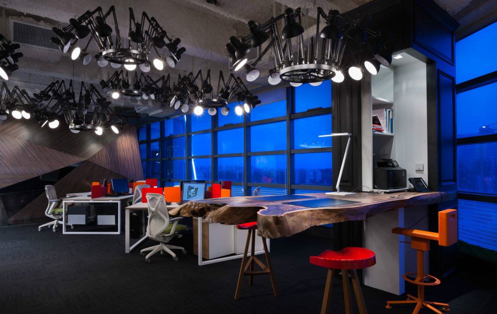 两个天堂企业ＯＦＦＩＣＥ-6