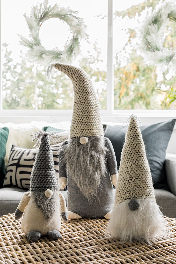 现代雪景水岸宅邸-18