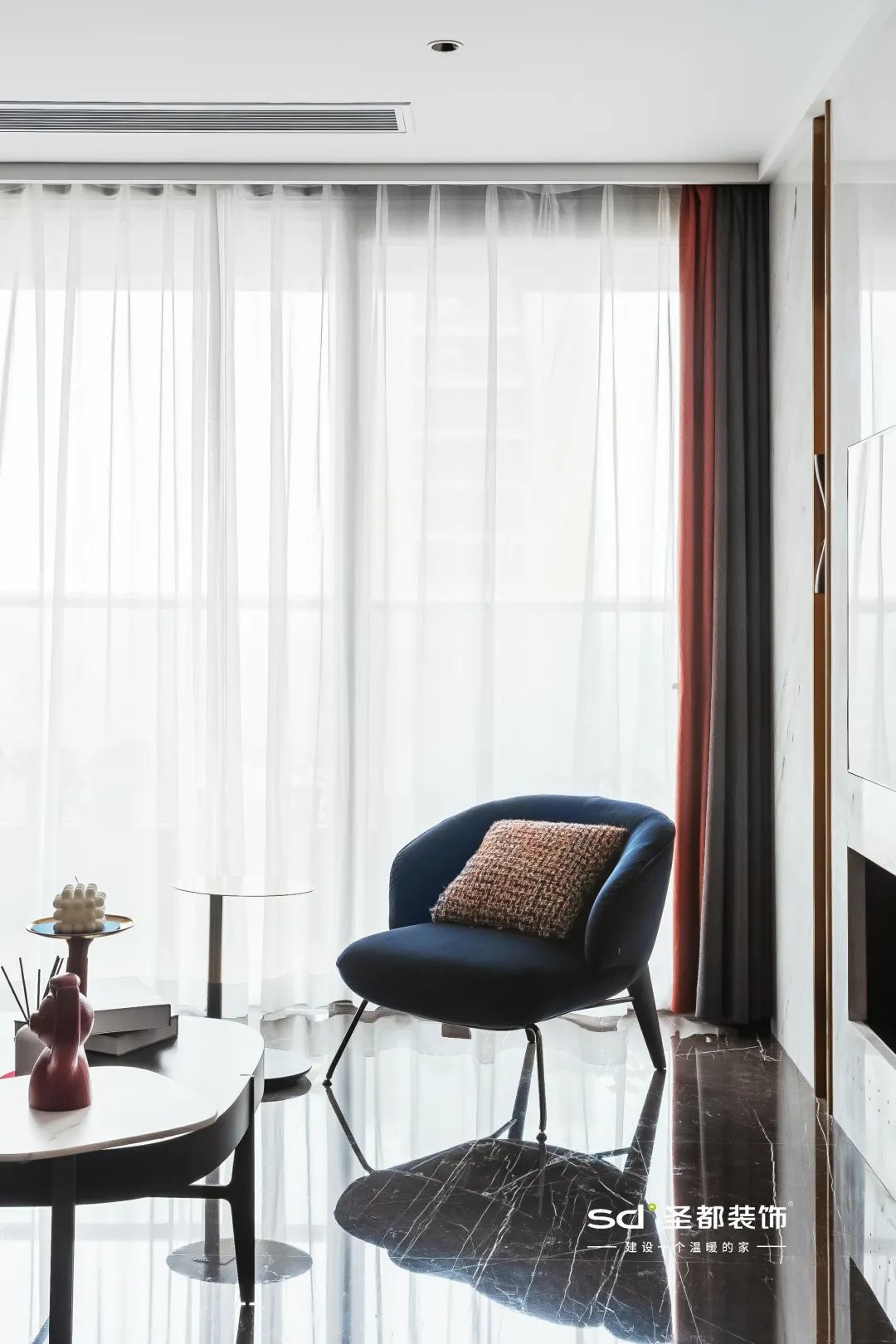 现代简约风家居,主卧占⅓太享受,神仙衣帽间心动 100%!-5