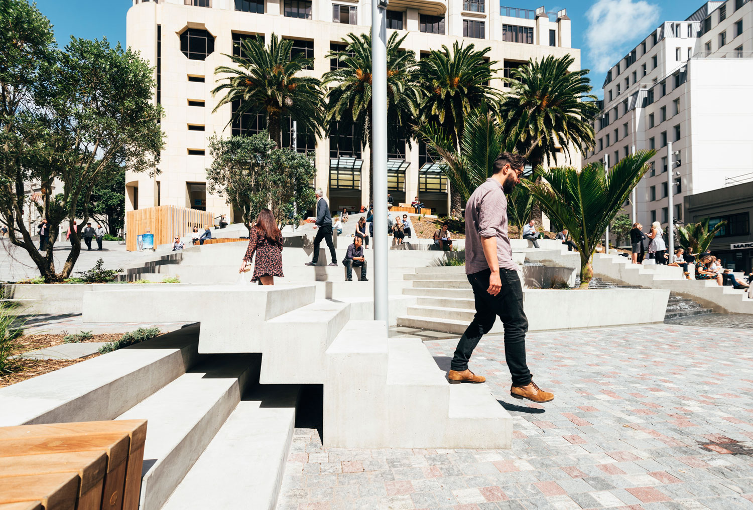 新西兰奥克兰市中心的公共艺术绿洲——Freyberg Place-7