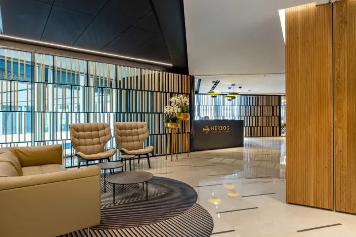 几何之美 · 以色列特拉维夫律师事务所办公空间设计丨Auerbach Halevy Architects-0