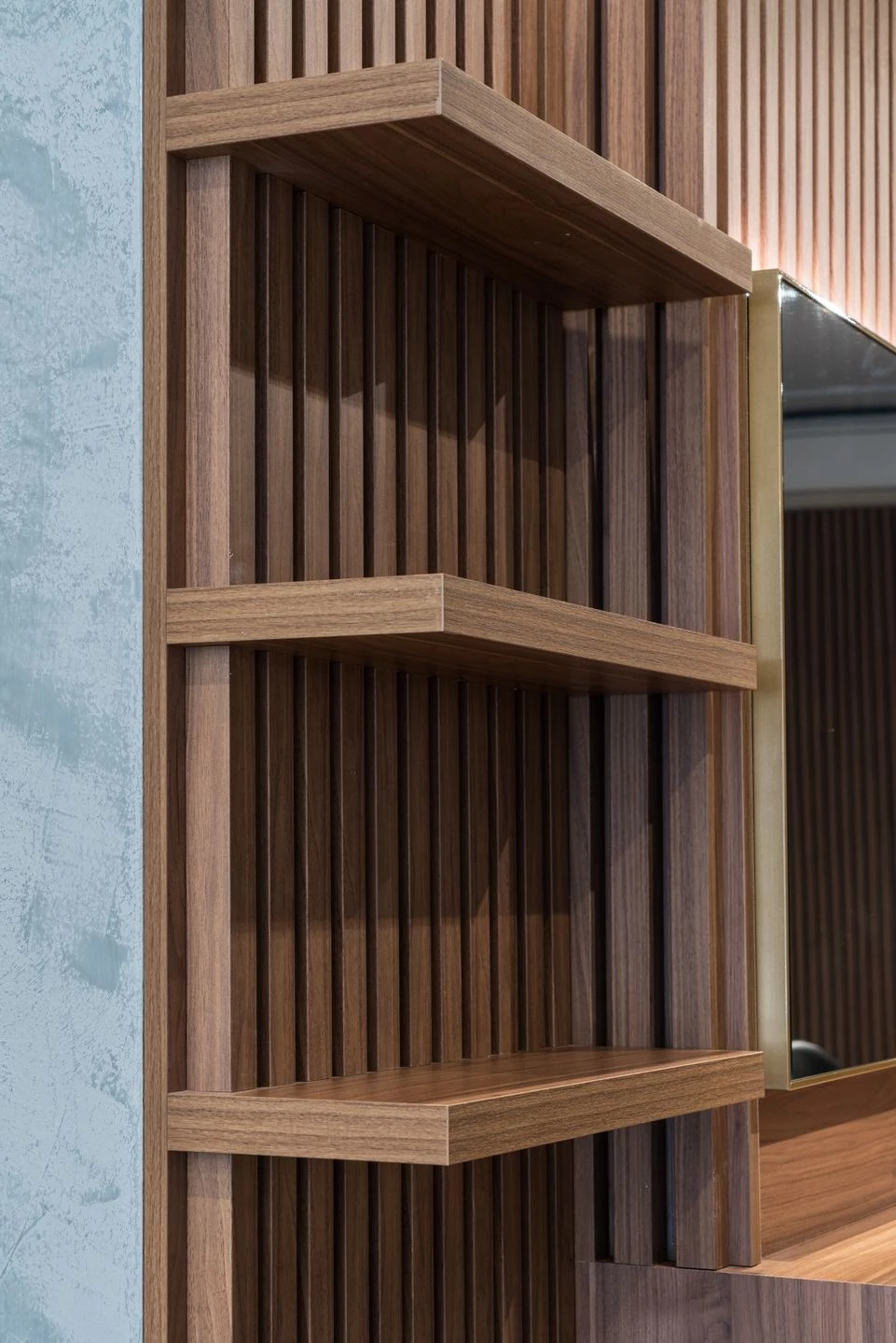 轮廓分明发型沙龙-38