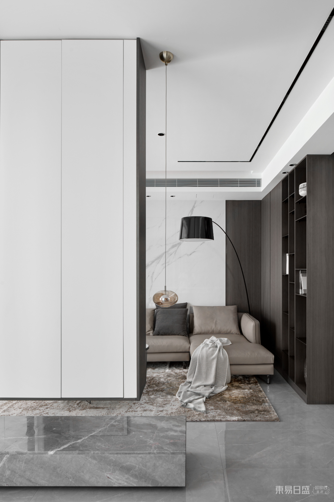155㎡现代黑白灰简约风复式，客餐厨一体改出通透大视野-25