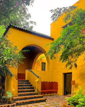 CASA ITESO CLAVIGERO 自建别墅