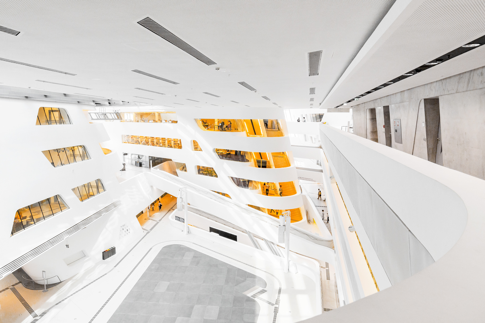 维也纳经济大学图书馆与学习中心丨奥地利维也纳丨扎哈·哈迪德建筑事务所-15