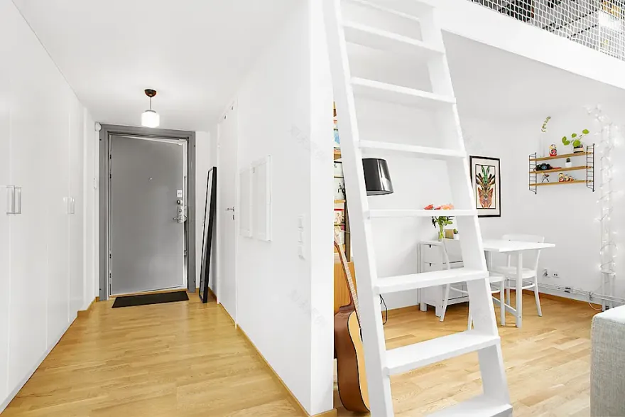 舒适安全的阁楼卧室设计-15