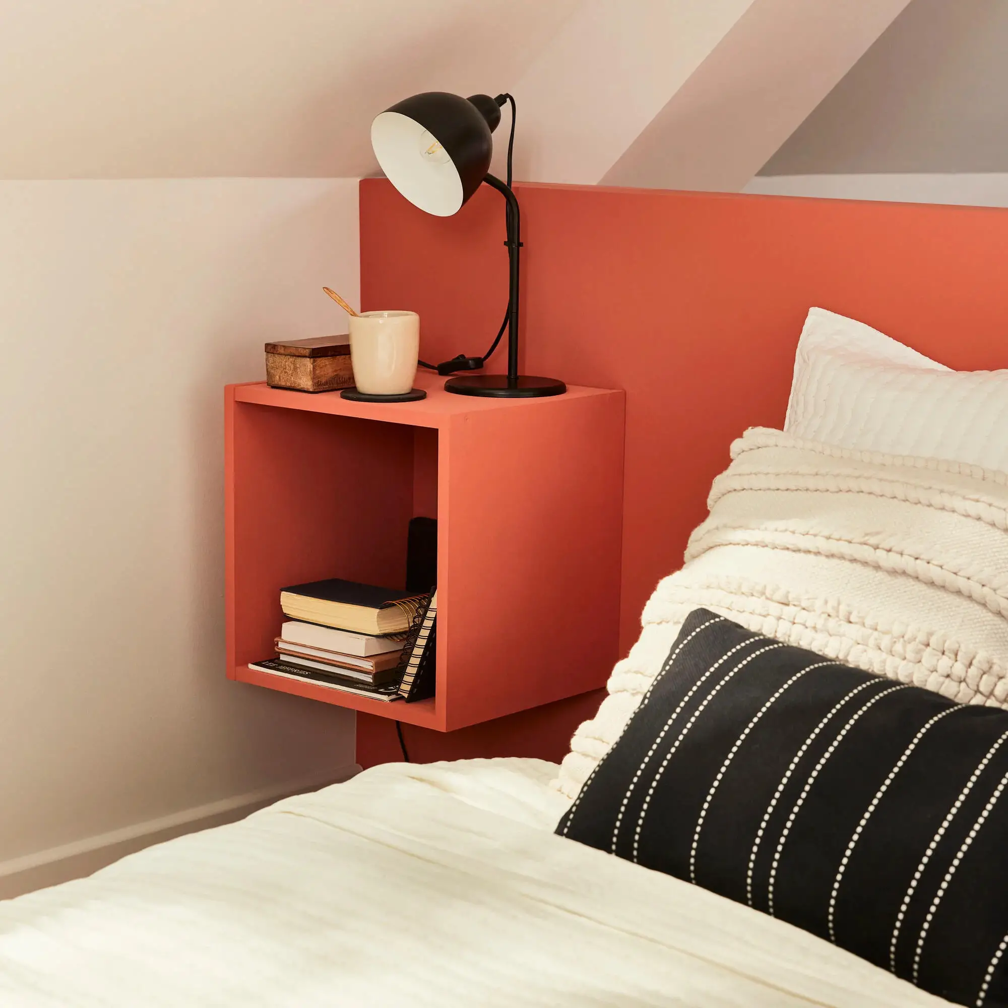 阁楼卧室的个性化设计魅力-5