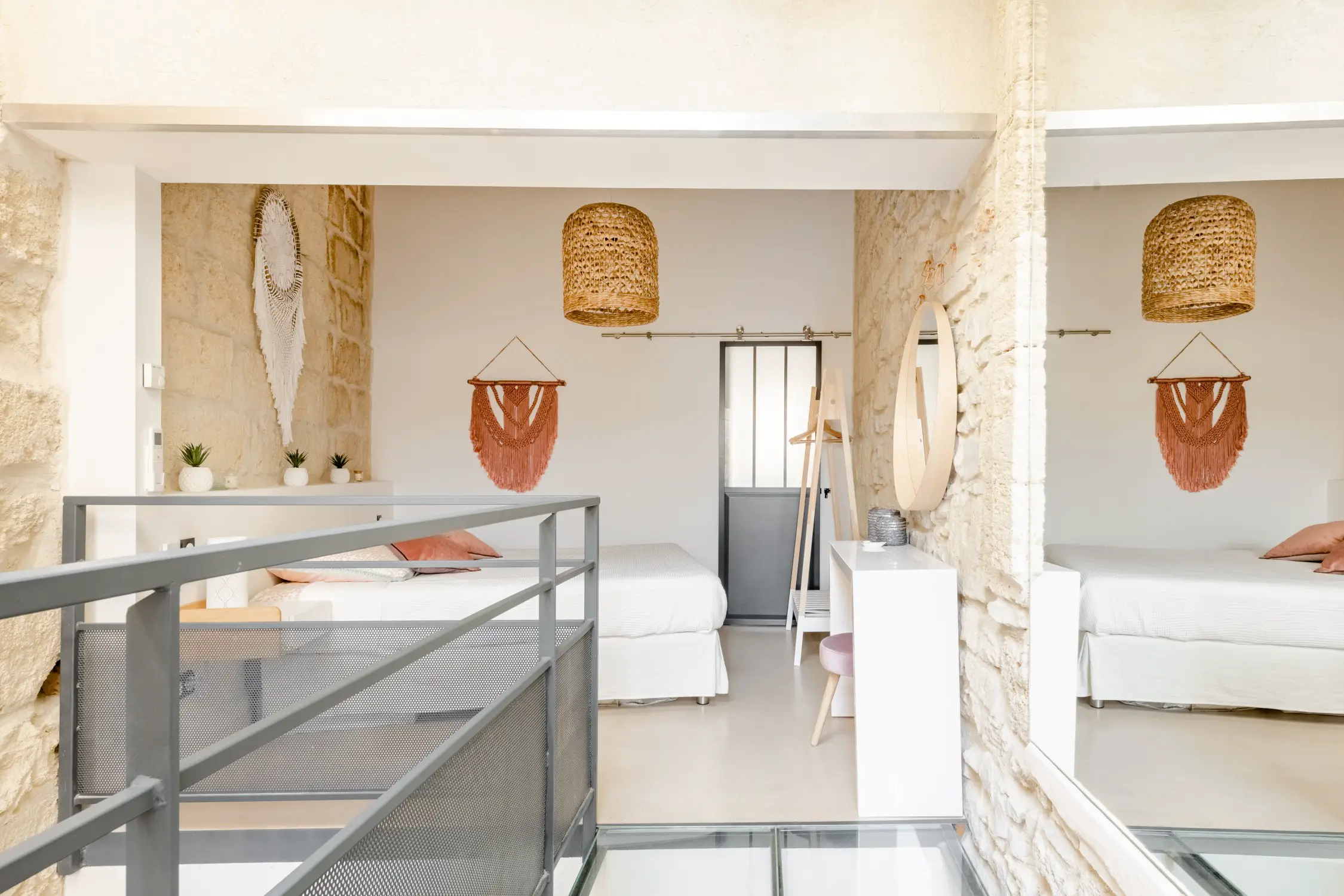 Camargue 石制阁楼 | 工业风的独特魅力-13