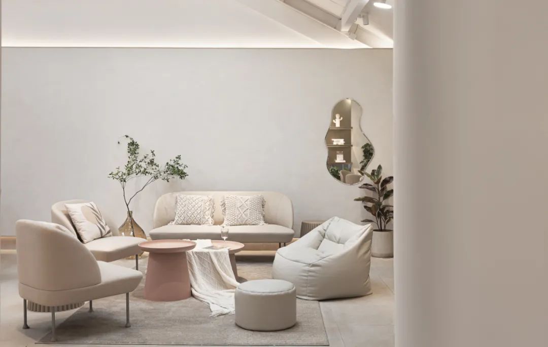 杭州“欢牛蛋糕屋”打造奶油蛋糕盒子空间-37