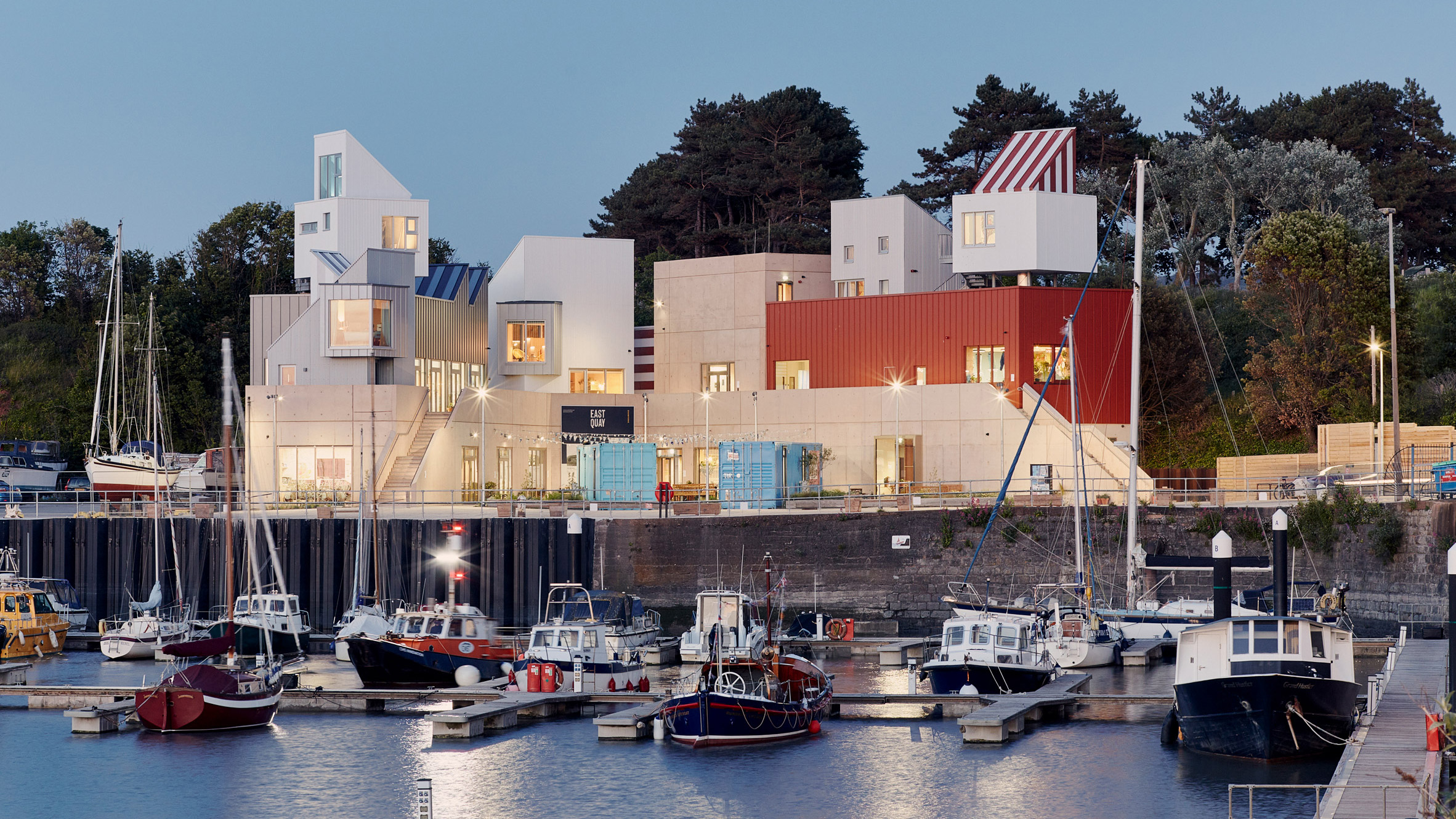 英国海滨艺术中心五奇趣睡眠舱-0