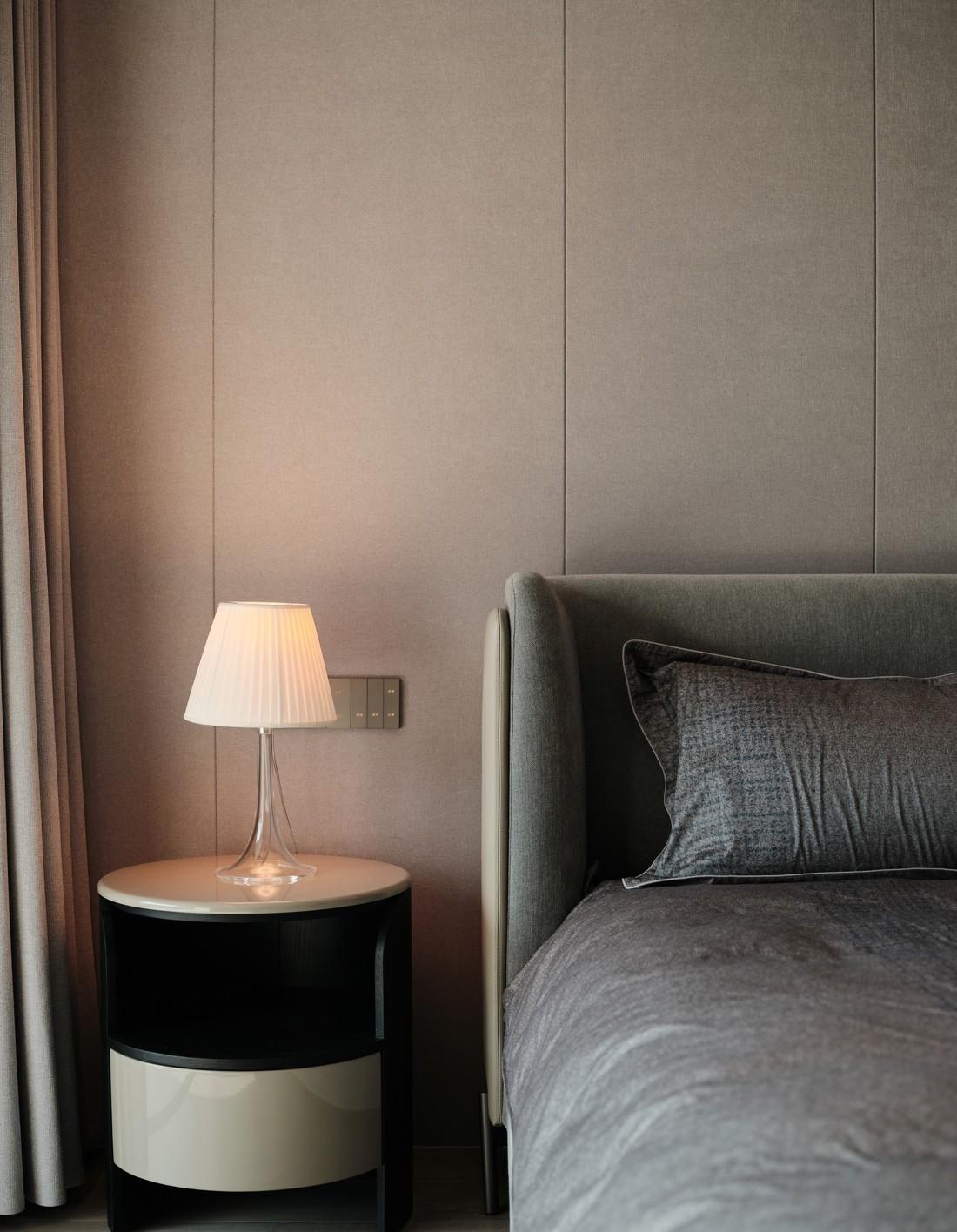 高级灰湖景房室内设计-35