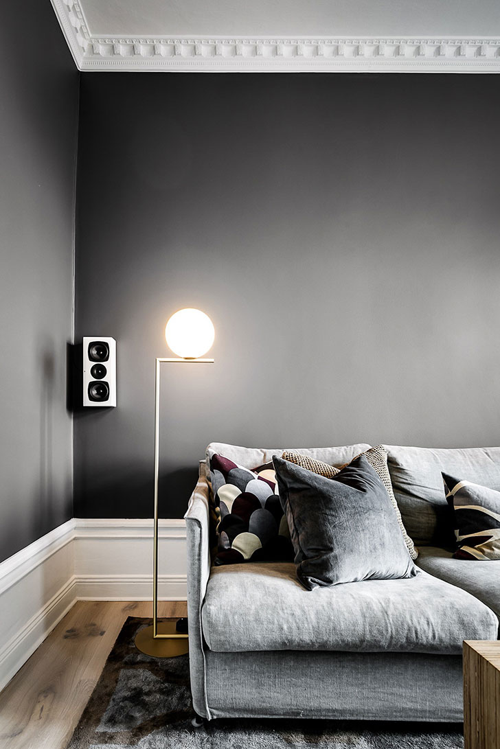 斯德哥尔摩 115 平米公寓 | 暗色调的优雅魅力-5