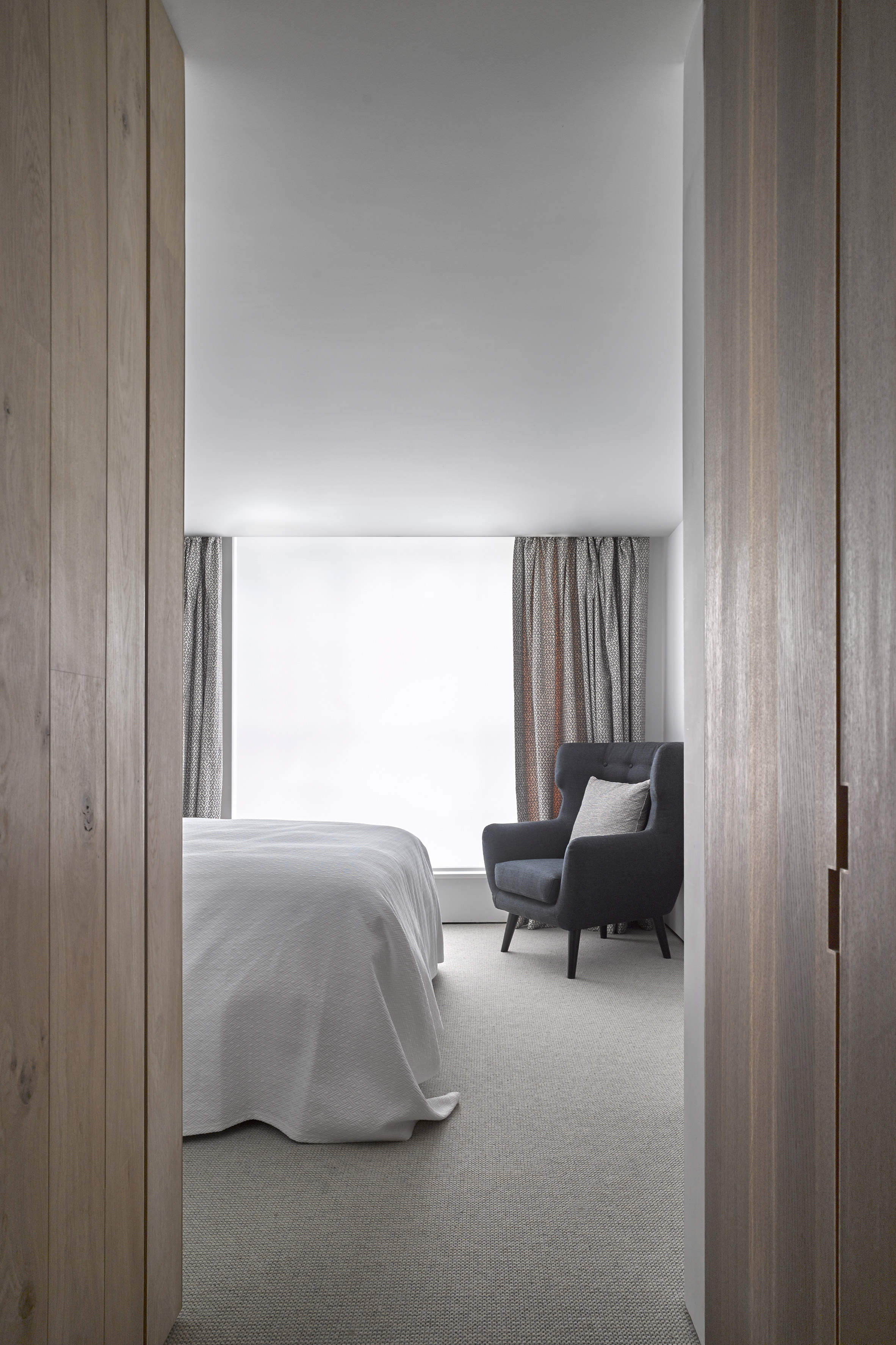 McLaren Excell contrasts smoked oak with white panelling in renovated London offices-24