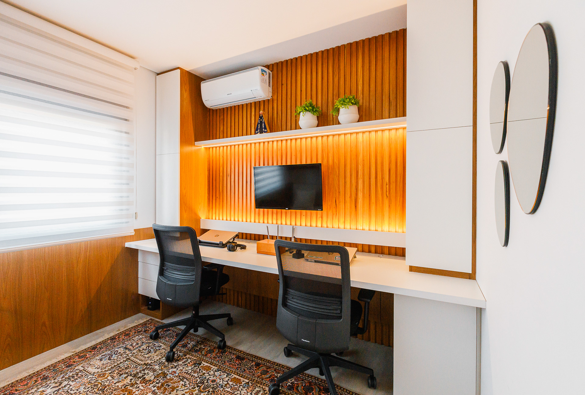 Home Office for Two by Architect Carol Ferrão-3