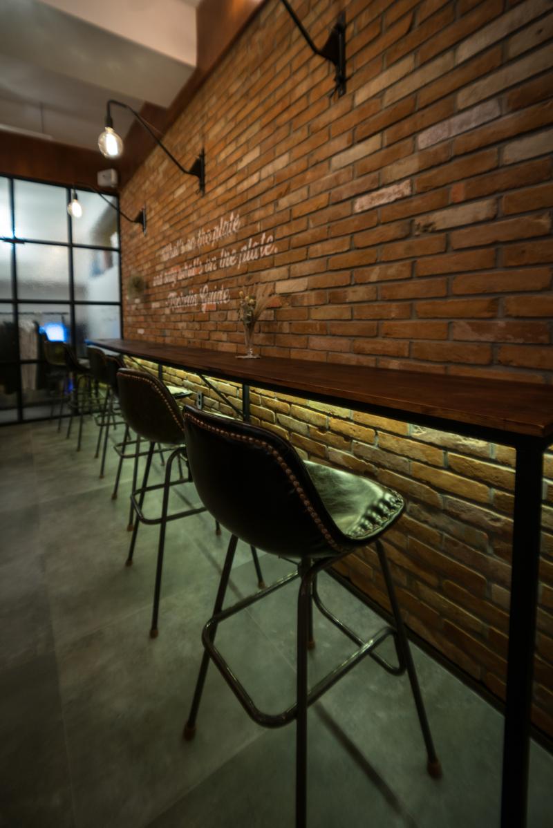 首尔 88 平小户型餐厅 极简工业风设计-12