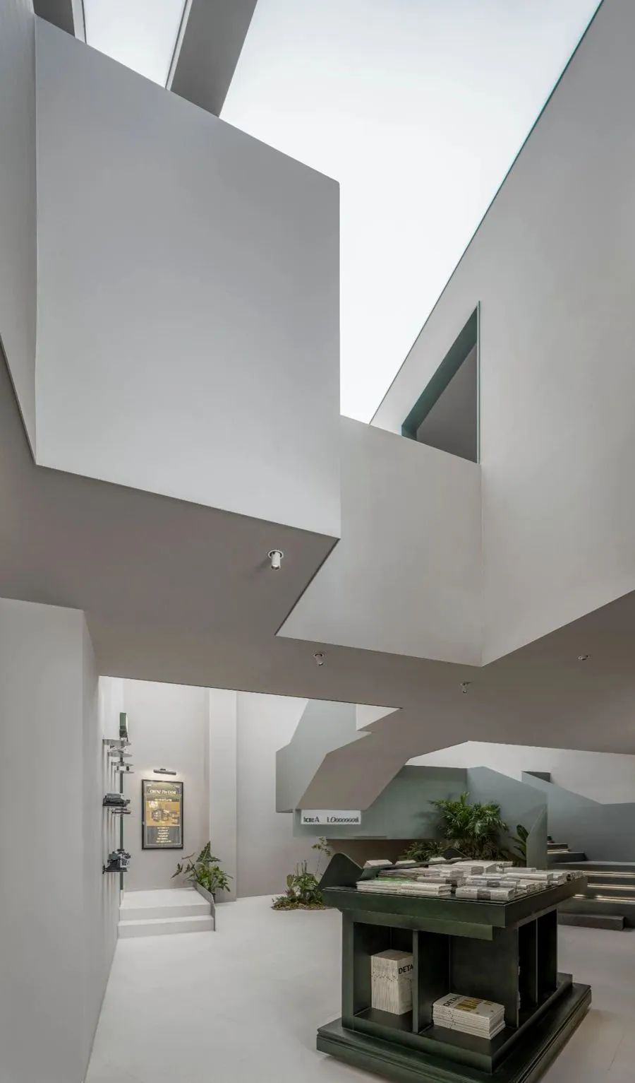 复古艺术书店 · 角色之外的多元空间探索丨中国杭州丨杭州卧野空间设计,杭州六幺零设计-26