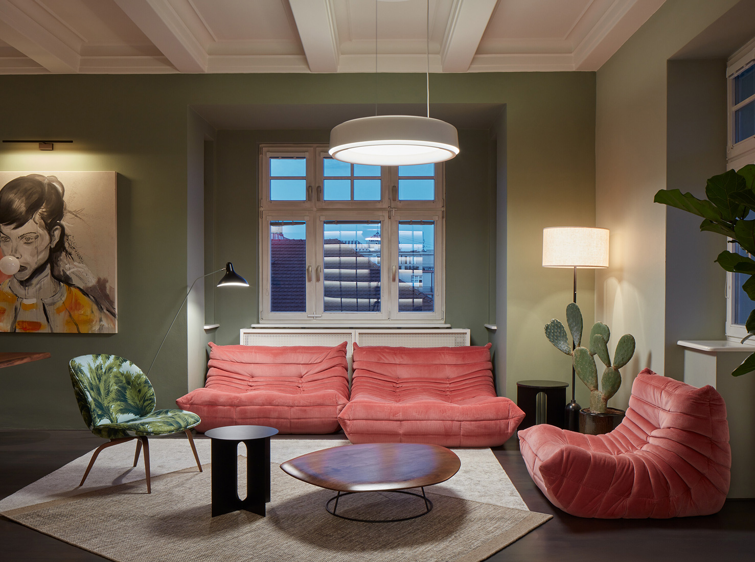 布拉格复古风格公寓,英伦雅致混搭艺术气息-10