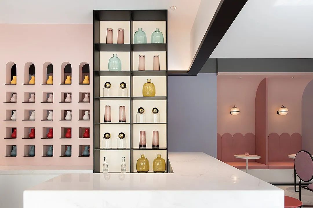 重庆金科天宸 63㎡孟菲斯风咖啡馆，设计巧妙融入多彩艺术元素-9