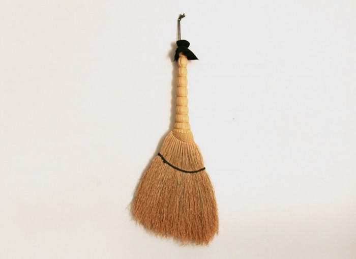 カタチのいい掃除道具 −1− 普遍的な美しさをもつ日本の箒とちりとり | Interior | 100%LiFE-2