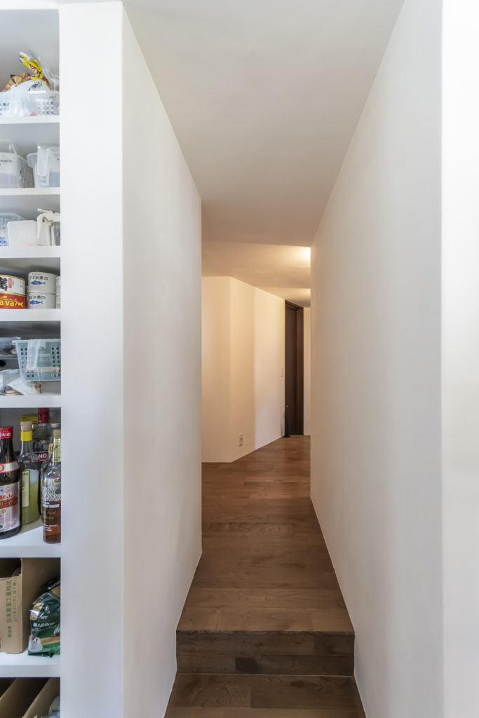 小さな幸せがたくさんある家森のような空間に向かって過ごすふたりだけの時間 | Style of Life | 100%LiFE-10