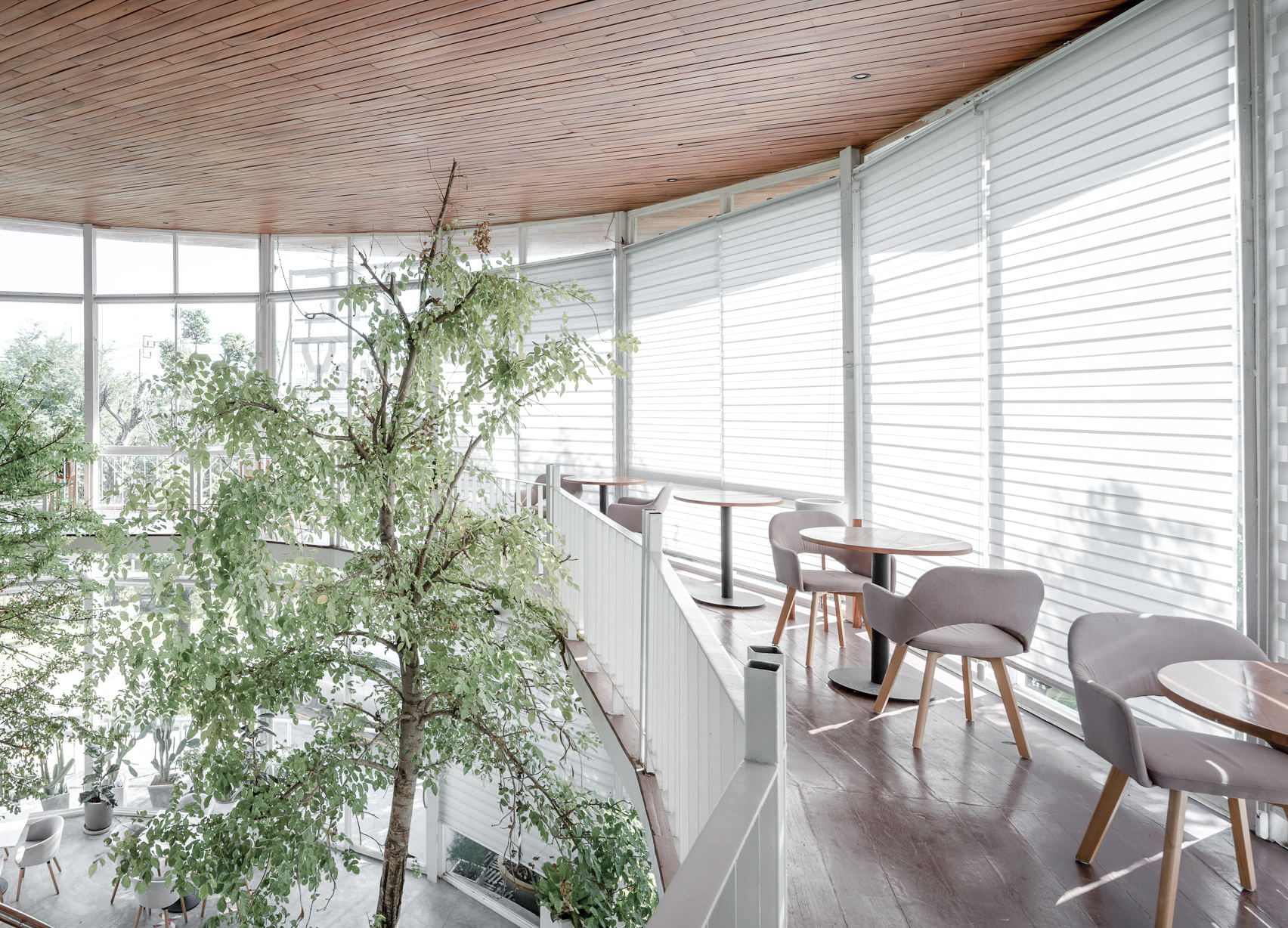 The Hay Equestrian Center and Eatery / Architectkidd-12