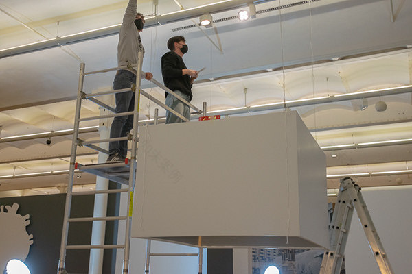 回声,一座城市的反射(注:refle·os推测应为reflejos,西班牙语反射、反响之意) -24