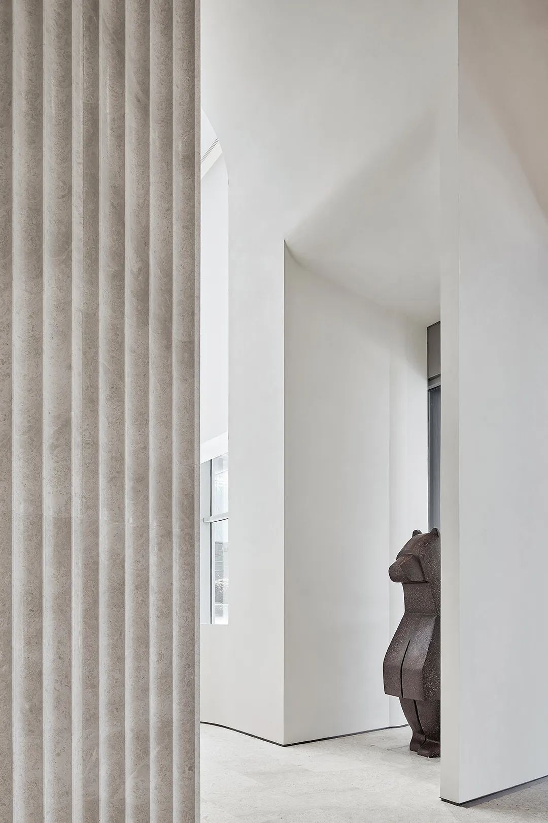 中南置地临沂林樾展示中心 | 原始美感的空间艺术-31