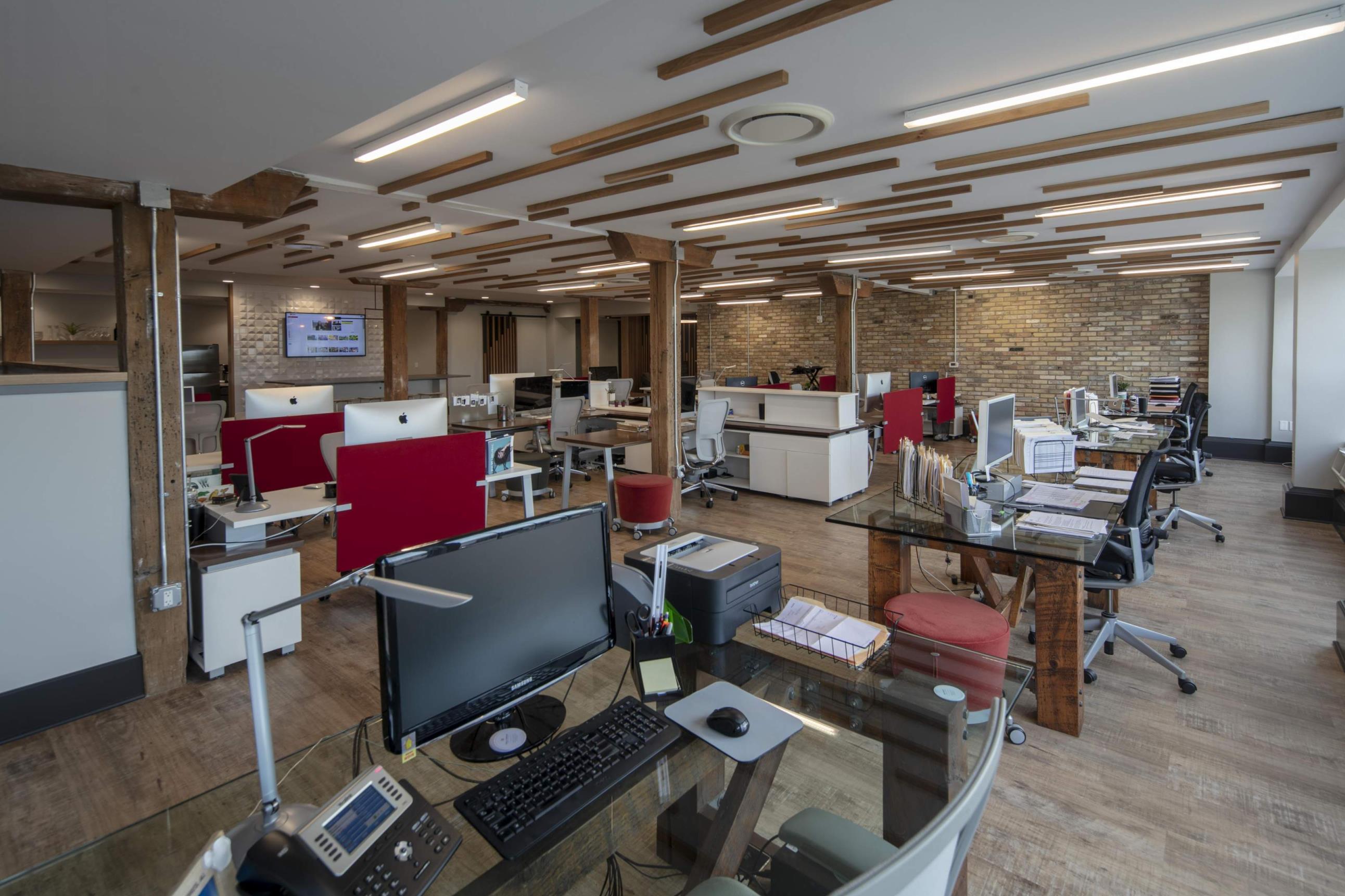 全圆环营销设计公司办公室翻新丨Ghafari Associates-11