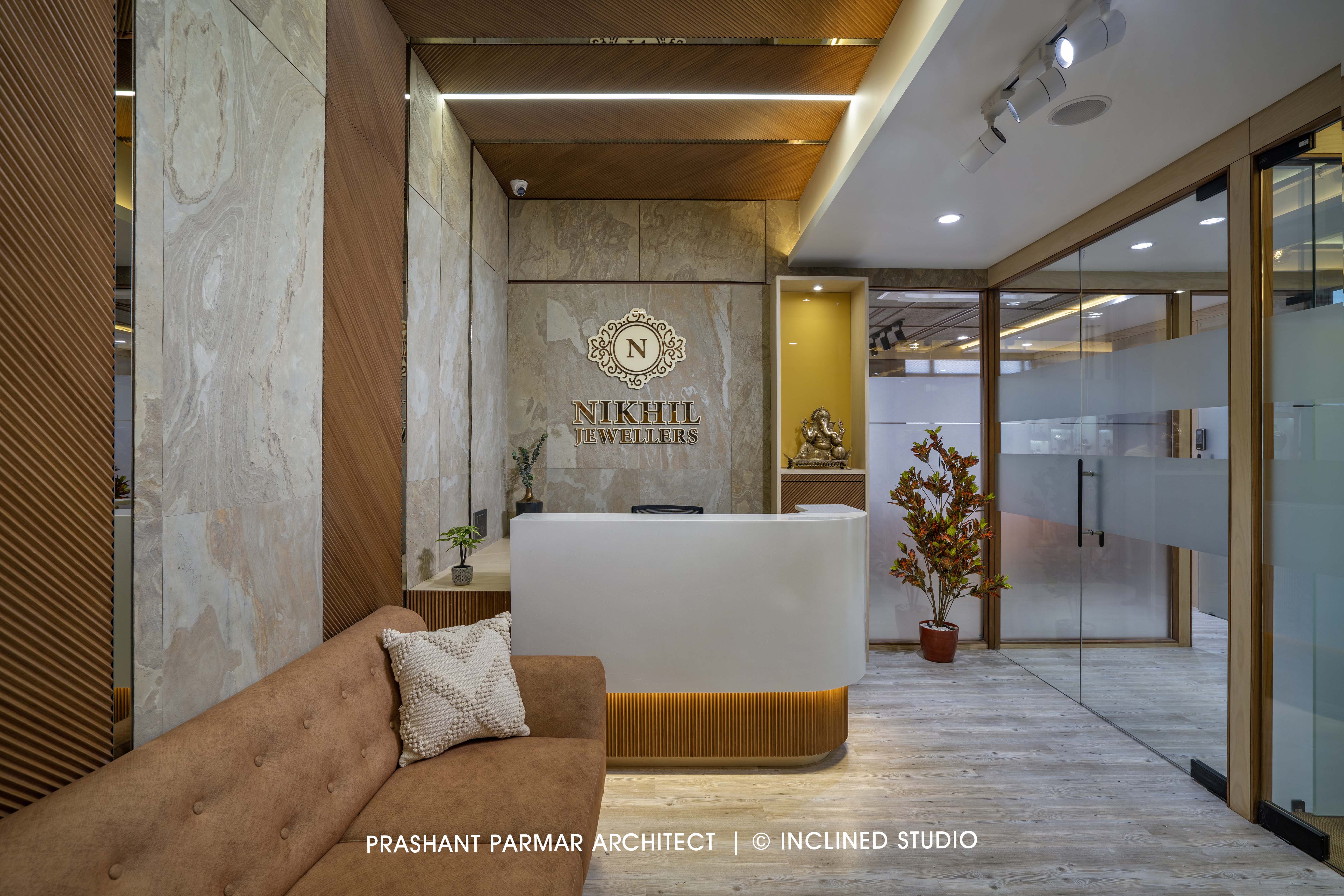 阿姆达巴德 CG 路珠宝精品店设计丨印度-22