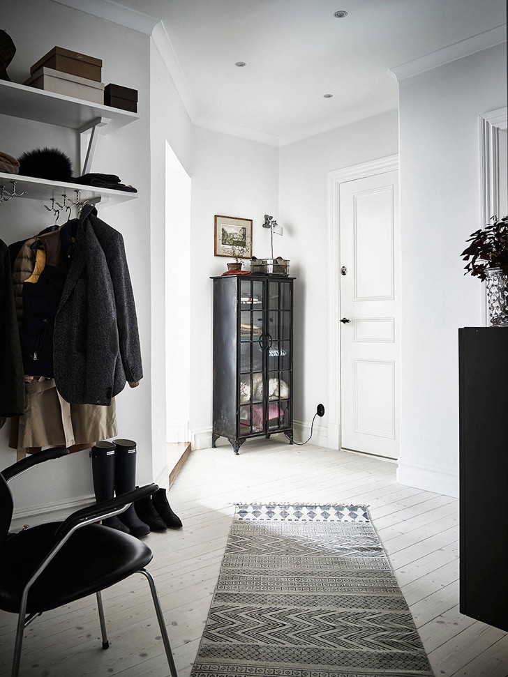 斯德哥尔摩黑白极简公寓 | 经典 Scandinavian 设计魅力-15