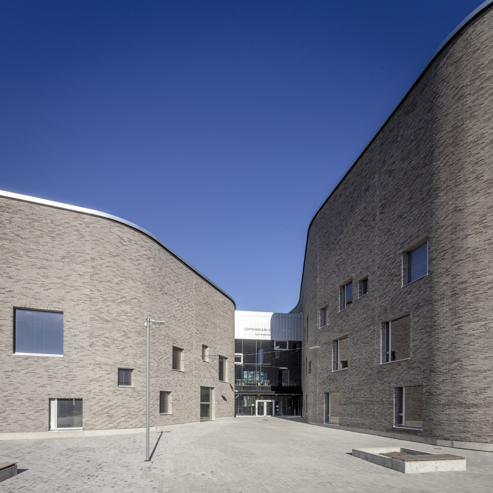 芬兰 Lehtikangas 学校、图书馆和幼儿园的多功能设计-43