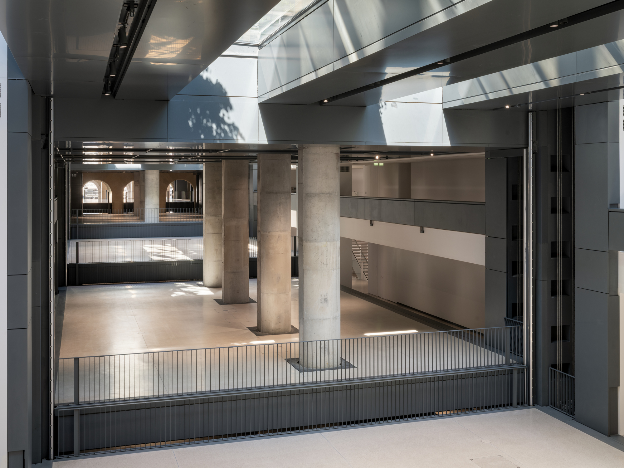 Paris Fondation Cartier for Contemporary Art / Ateliers Jean Nouvel-12